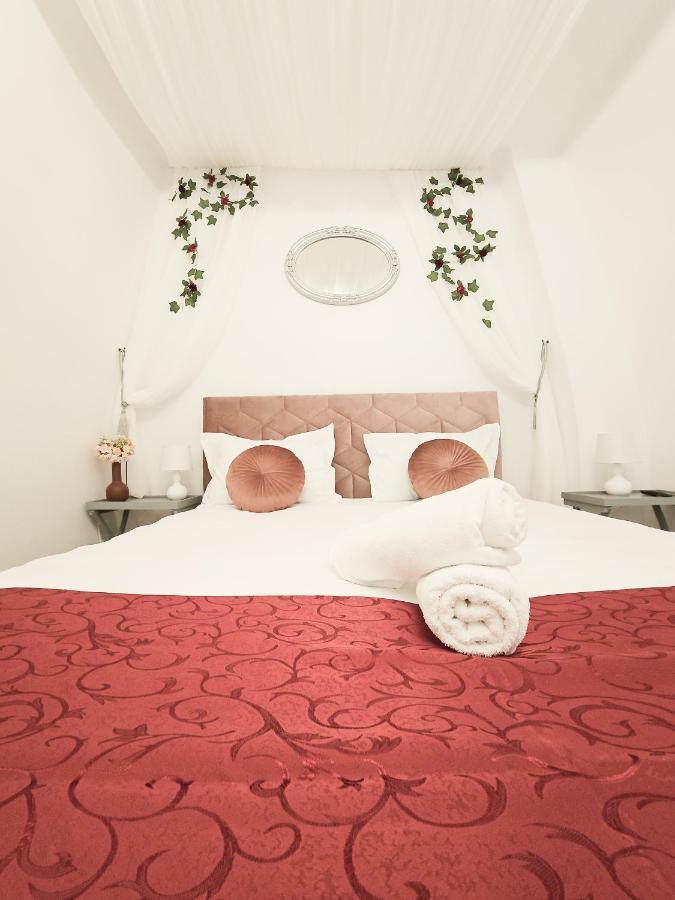 Апартаменты Marigold Boutique Брашов Экстерьер фото