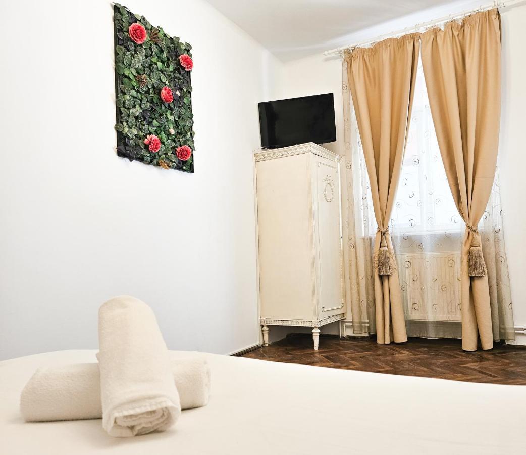 Апартаменты Marigold Boutique Брашов Экстерьер фото